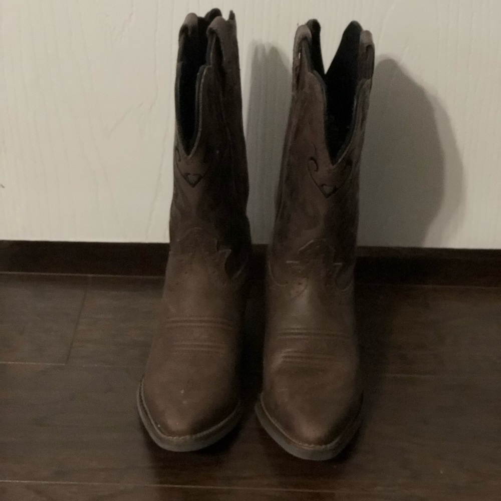 Girls Justin boots